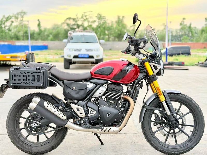 二手凯旋Scrambler 400 X