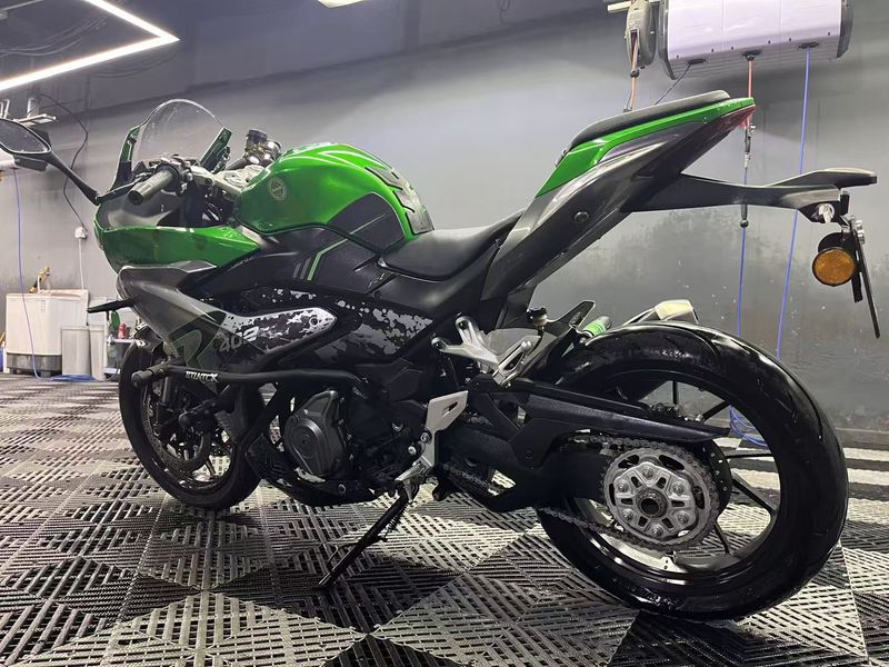 二手贝纳利龙卷风 Tornado 402R
