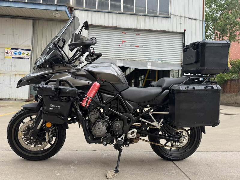 二手贝纳利金鹏 TRK502