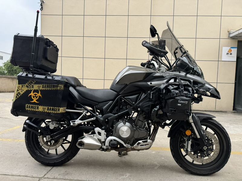 二手贝纳利金鹏 TRK502