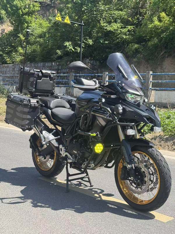 二手贝纳利TRK552