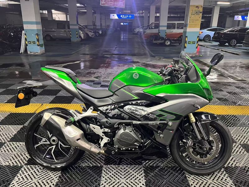 二手贝纳利龙卷风 Tornado 402R