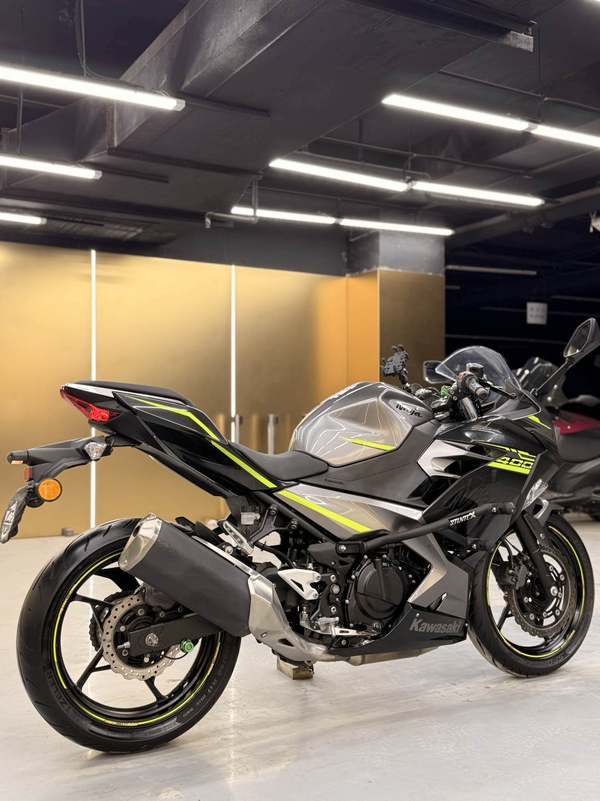 二手川崎Ninja 400