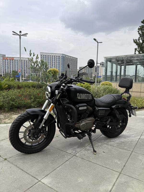 二手QJMOTOR闪300