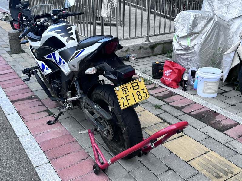 二手豪爵铃木GSX250R