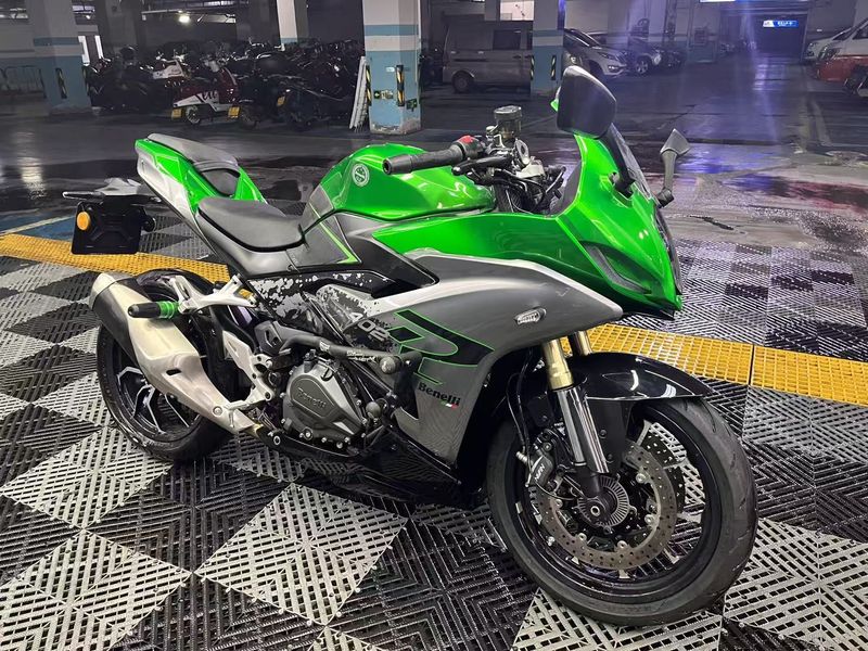 二手贝纳利龙卷风 Tornado 402R