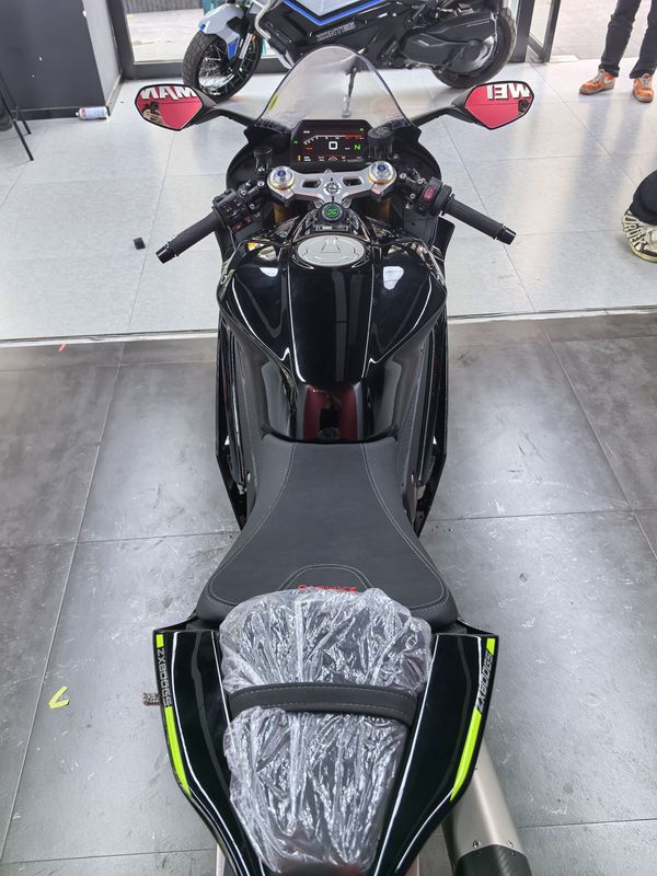 二手张雪机车820RR