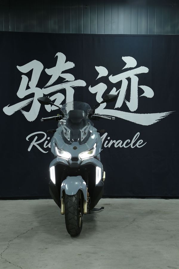 二手三阳哈士奇 Husky ADV150