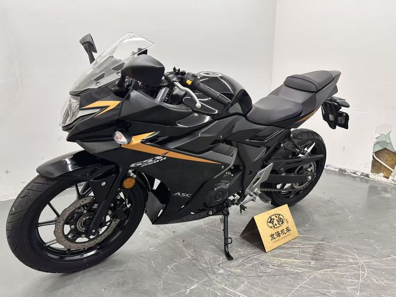 二手豪爵铃木GSX250R