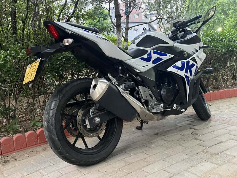 二手豪爵铃木GSX250R