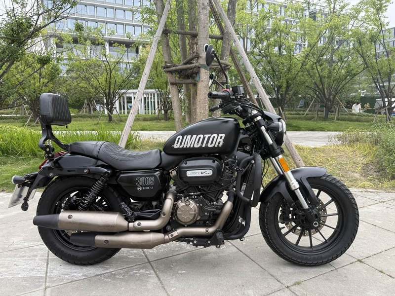 二手QJMOTOR闪300