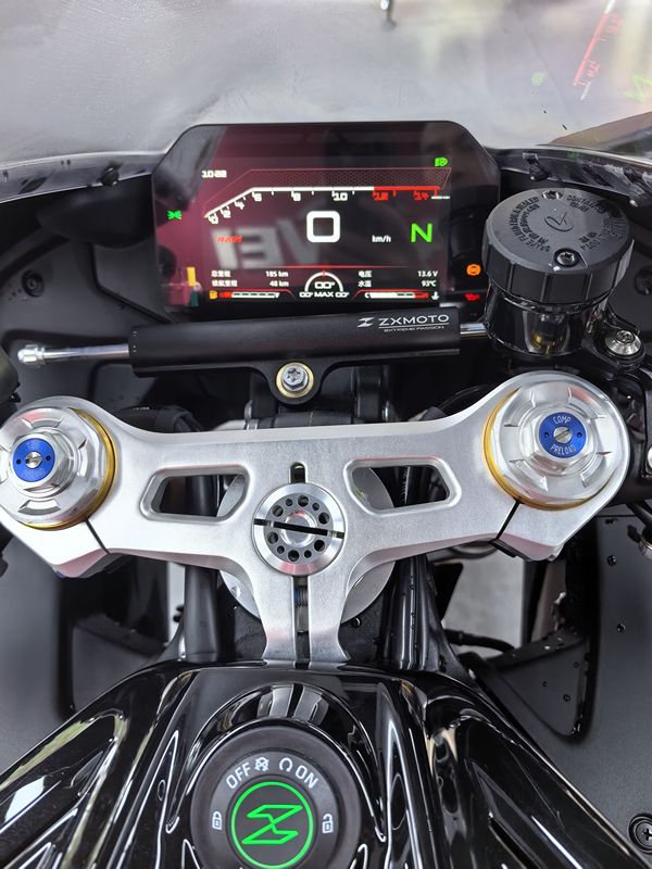 二手张雪机车820RR