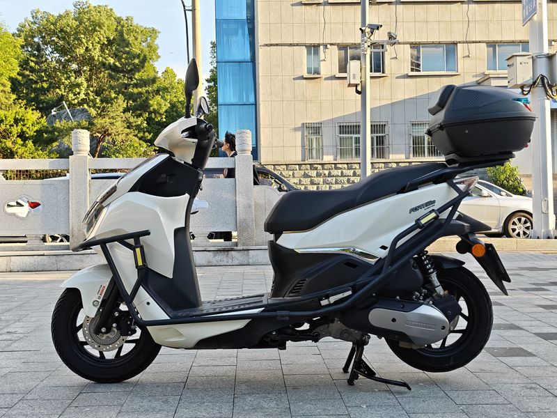 二手QJMOTOR鸿150RS