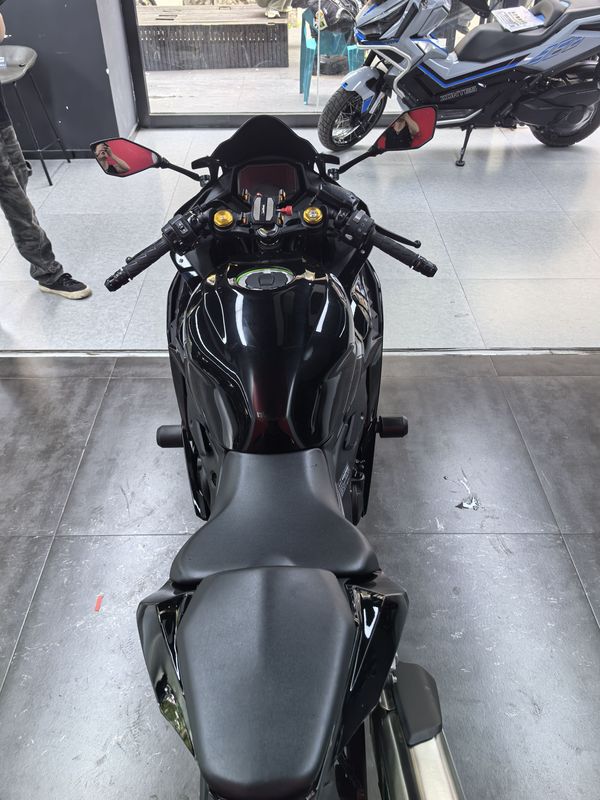 二手川崎ZX-4R