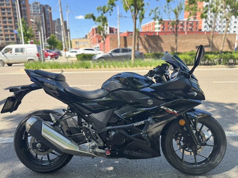 二手豪爵铃木GSX250R