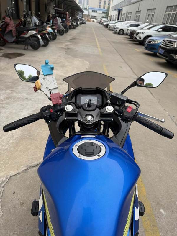 二手豪爵铃木GSX250R