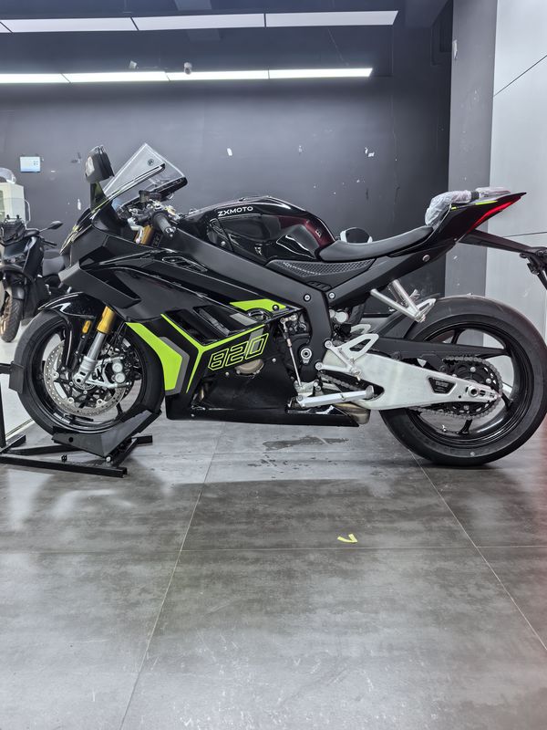 二手张雪机车820RR