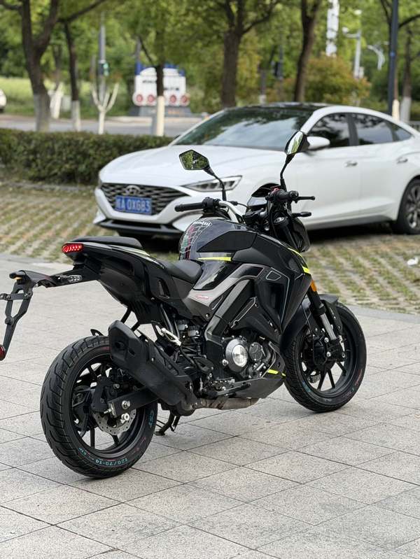 二手贝纳利小迅龙 BN150S