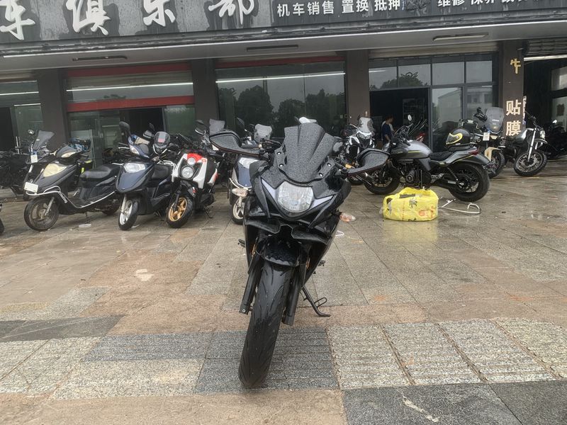 二手豪爵铃木GSX250R