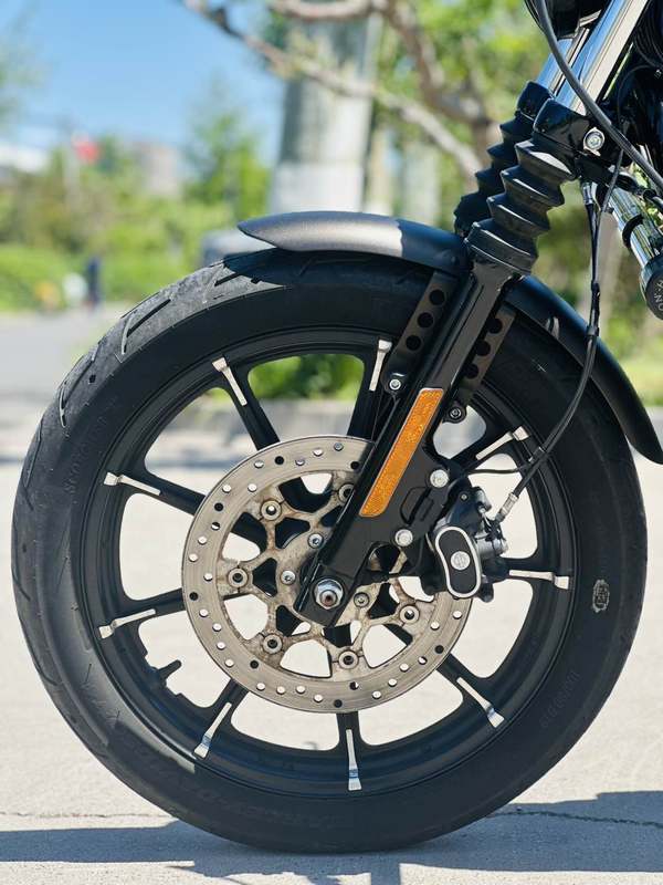 二手哈雷戴维森Iron883 硬汉