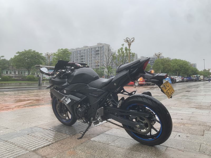二手豪爵铃木GSX250R