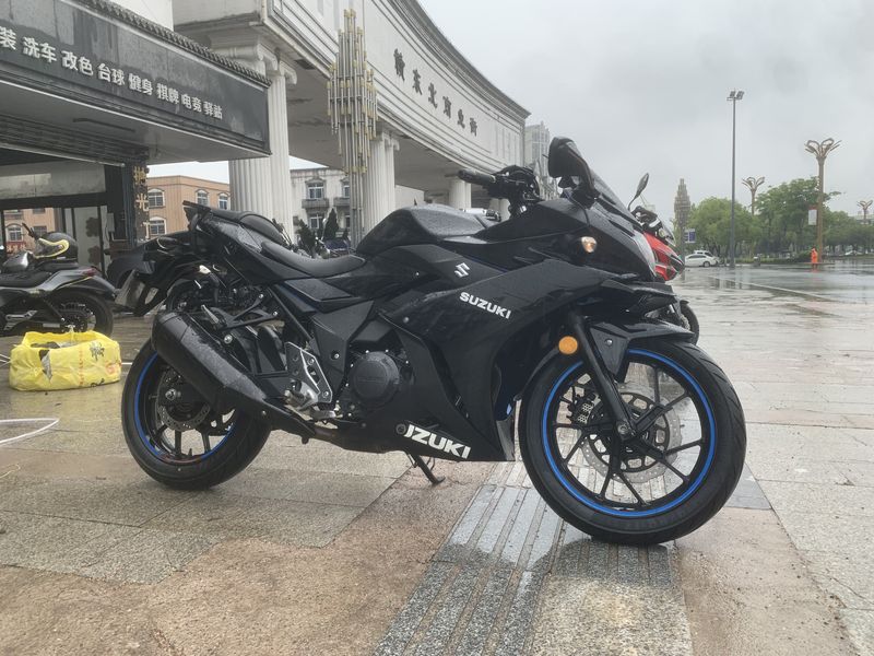 二手豪爵铃木GSX250R