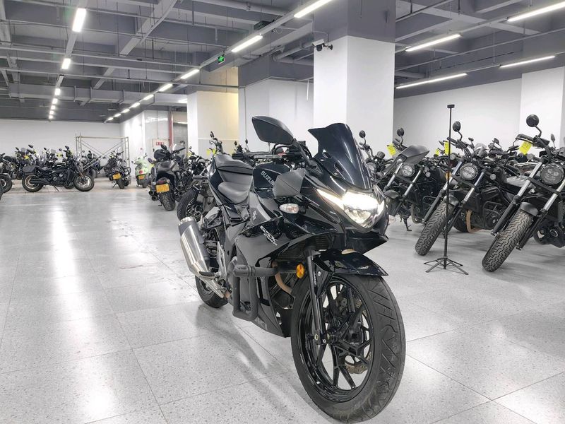 二手豪爵铃木GSX250R
