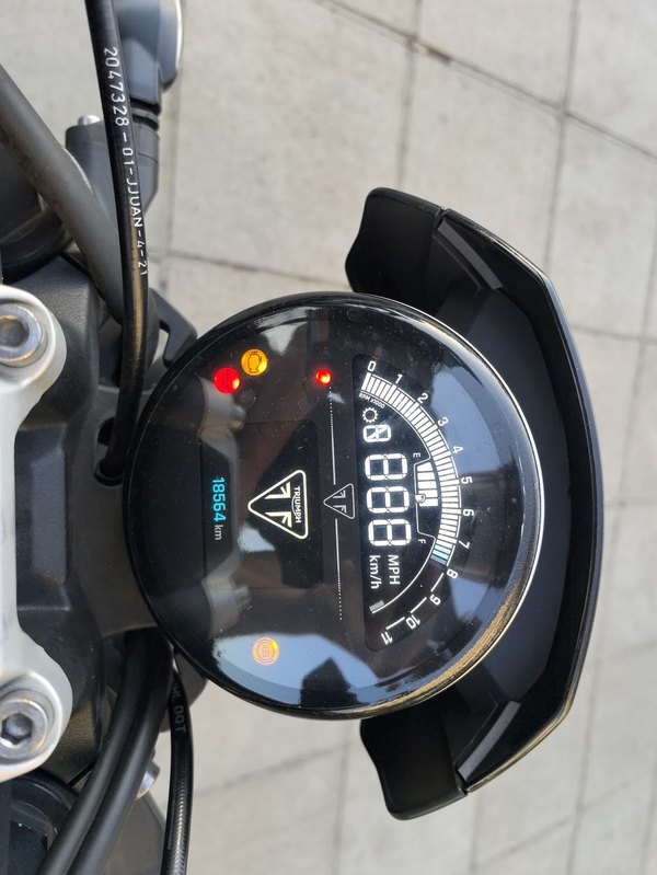 二手凯旋Trident 660