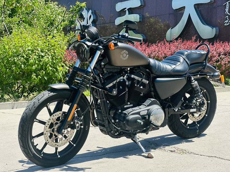 二手哈雷戴维森Iron883 硬汉