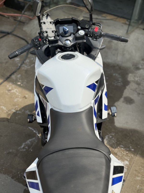 二手豪爵铃木GSX250R