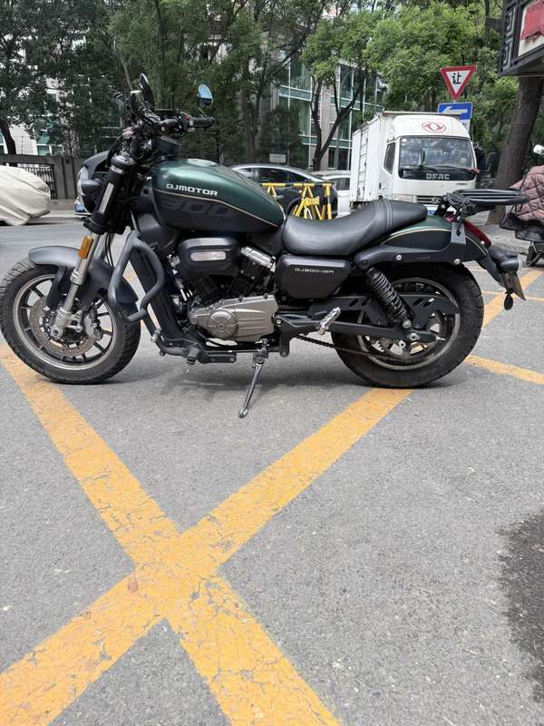 二手QJMOTOR闪300