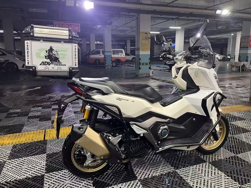 二手布雷斯通极宙 ADV150