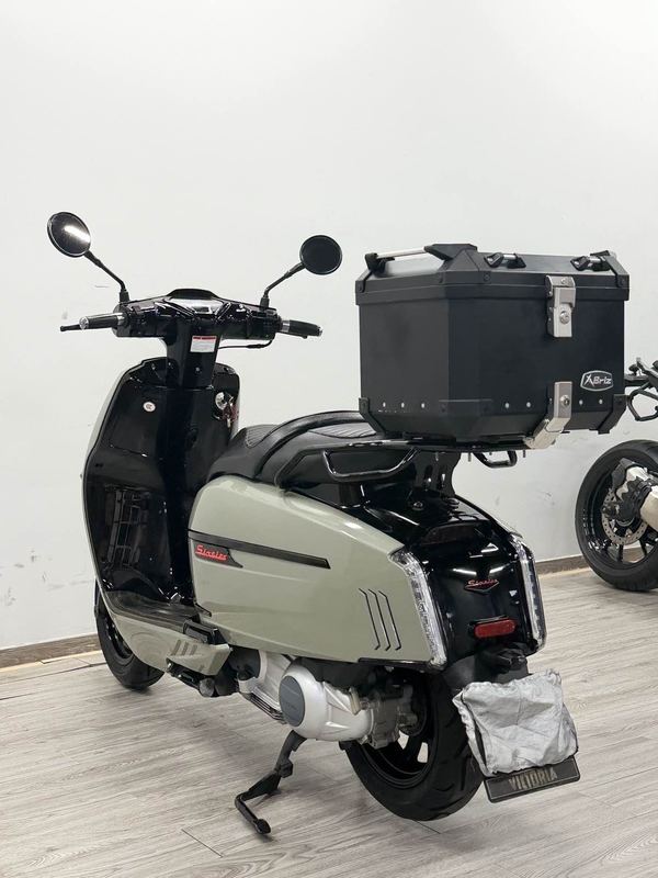二手维多利亚Sixties 300i