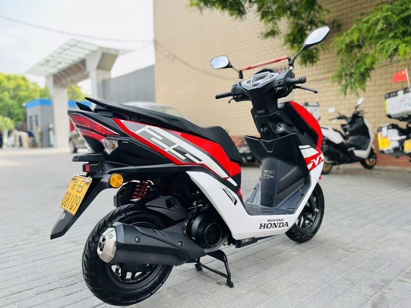 二手五羊本田NX125