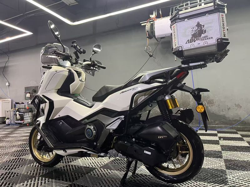 二手布雷斯通极宙 ADV150
