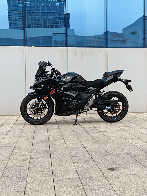 二手豪爵铃木GSX250R