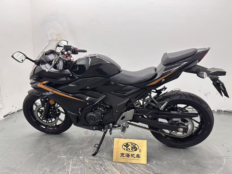 二手豪爵铃木GSX250R