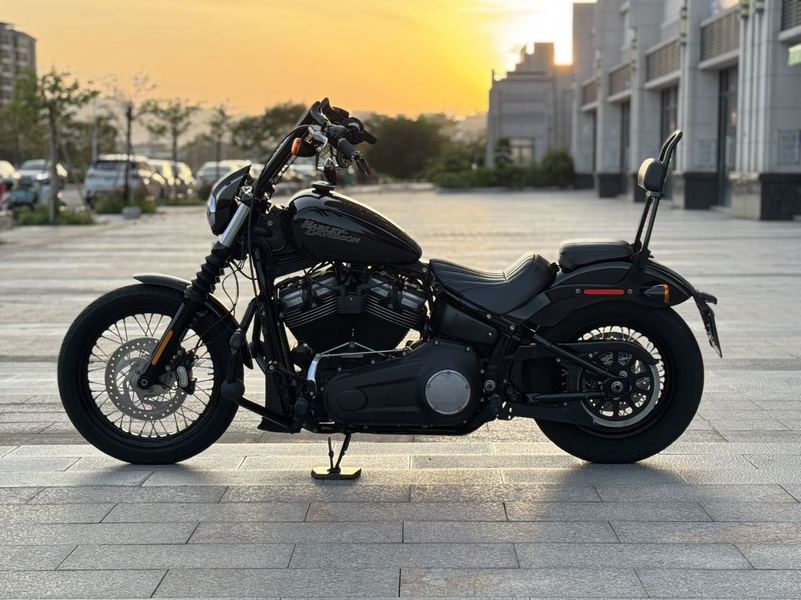 二手哈雷戴维森街霸 Street Bob
