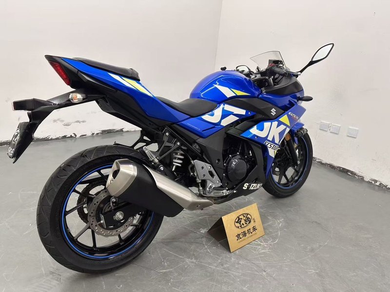 二手豪爵铃木GSX250R