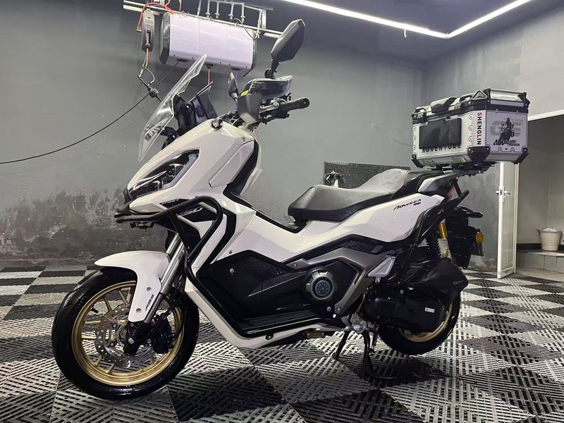 二手布雷斯通极宙 ADV150