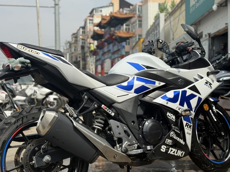 二手豪爵铃木GSX250R