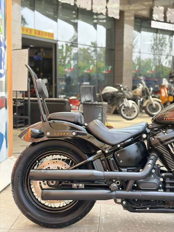 二手哈雷戴维森街霸 Street Bob