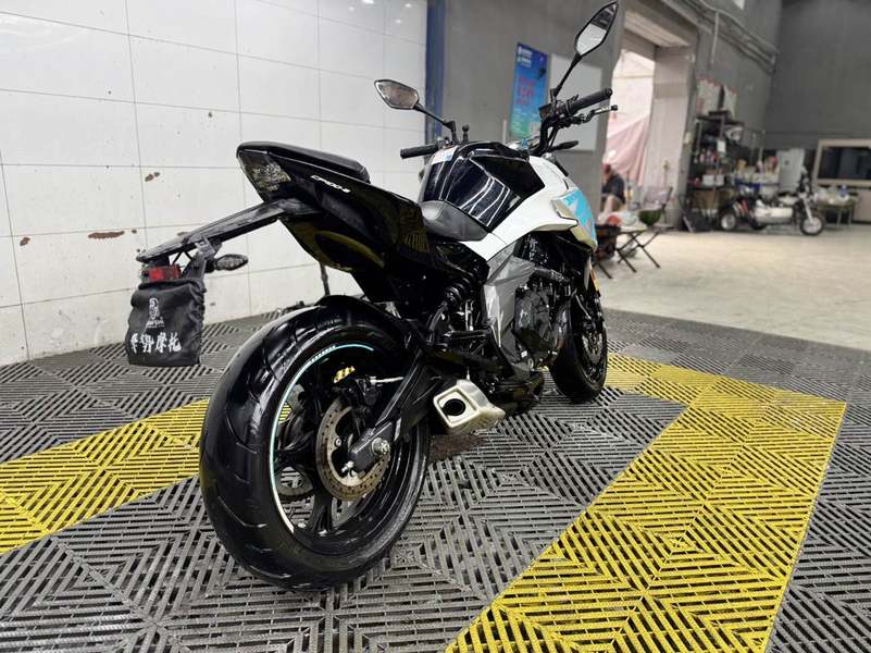 二手春风400NK