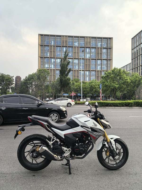 二手五羊本田CB190R 暴锋眼