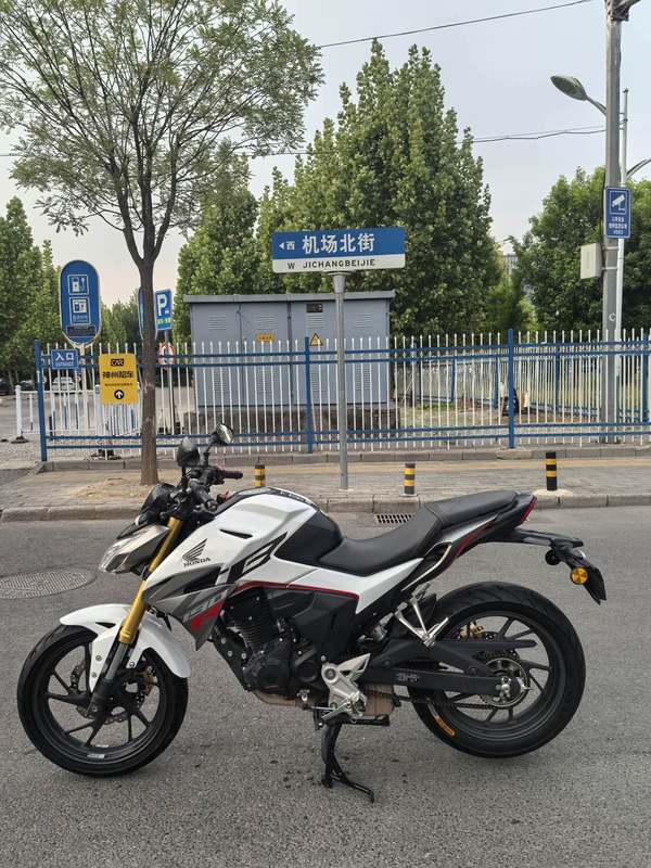 二手五羊本田CB190R 暴锋眼