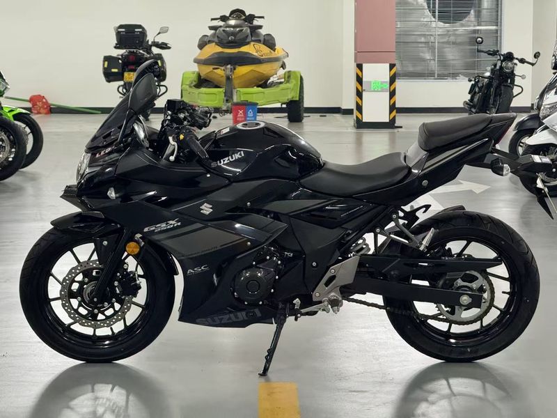 二手豪爵铃木GSX250R