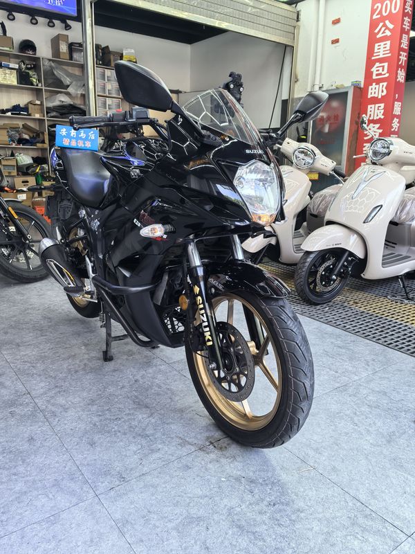 二手济南铃木极客飒 Gixxer 155