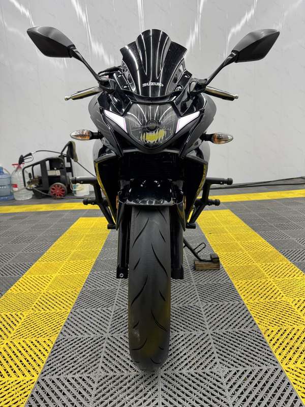 二手豪爵铃木GSX250R