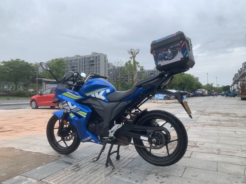 二手济南铃木极客飒 Gixxer 155