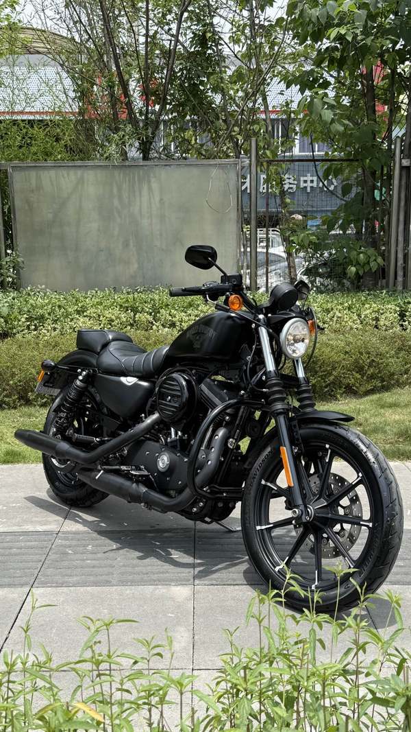 二手哈雷戴维森Iron883 硬汉